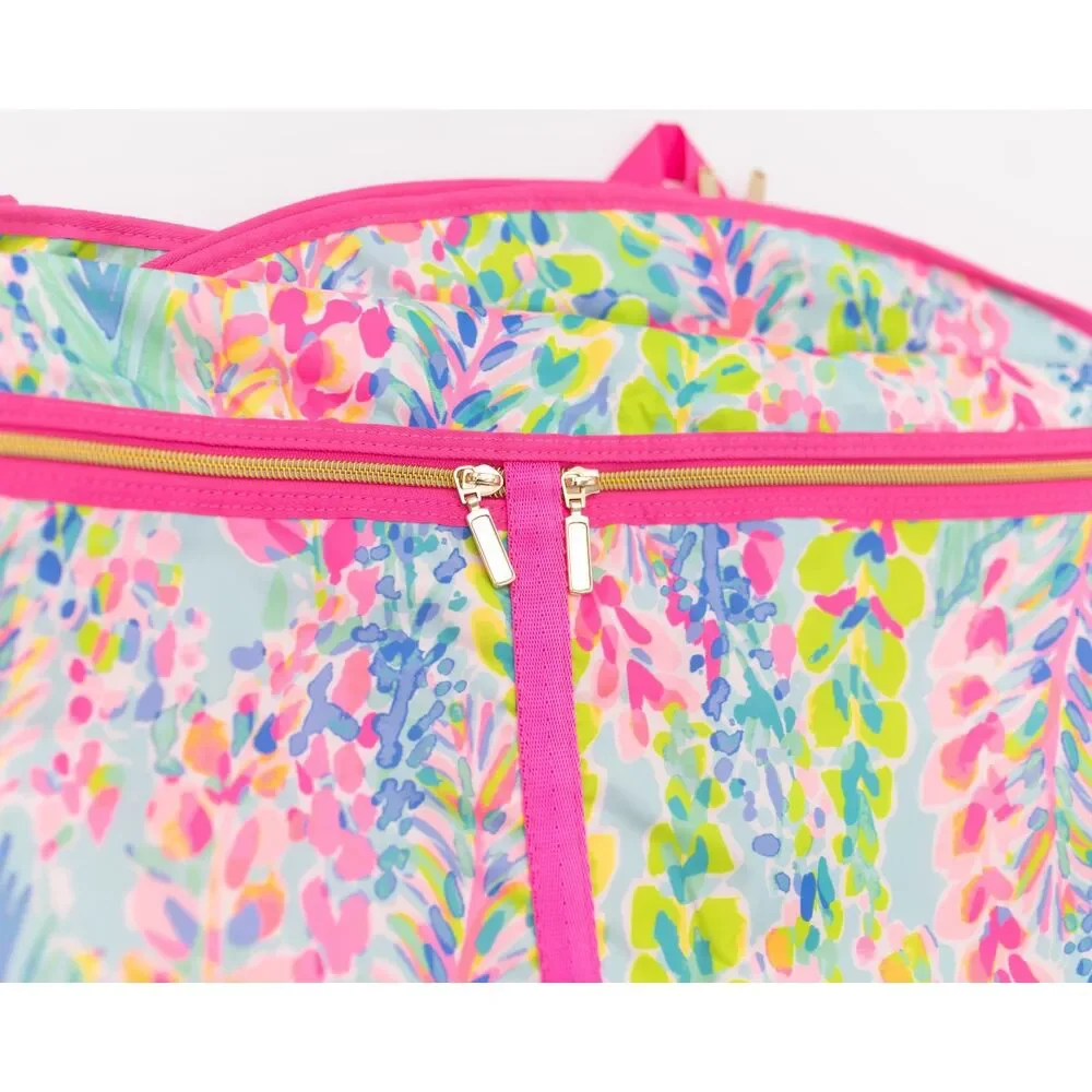 Lilly Pulitzer Catch the Wave Grip Garment Bag NWT Pink Floral Travel Bag - Picture 6 of 6